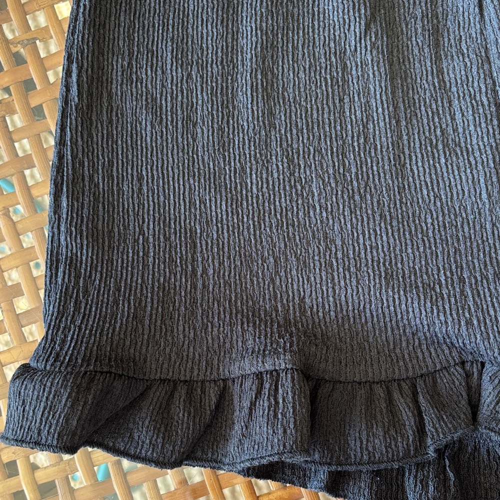 H&M Kids High Waist Black Ruffle Hem Shorts 8:10 NWT - Picture 2 of 5
